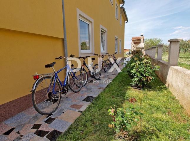 ISTRIA, FAŽANA - Floor of a house with 4 apartments and a garden - 500 m FROM THE SEA!!