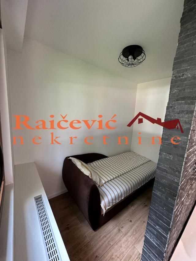 RAKOVICA MILJAKOVAC 39m2 , 400e