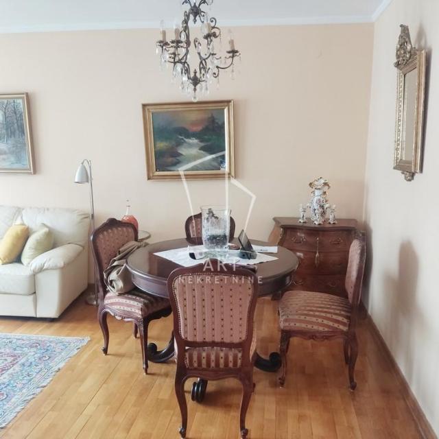 Knez Mihailova, Cara Uroša, 51m2 ID#6631