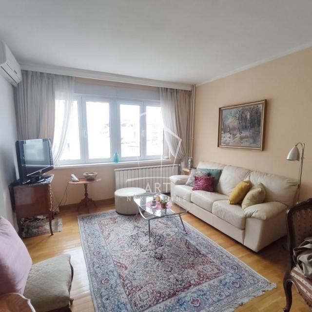 Knez Mihailova, Cara Uroša, 51m2 ID#6631