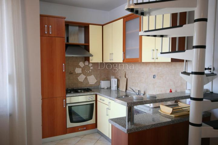 Flat Rovinj, 81m2