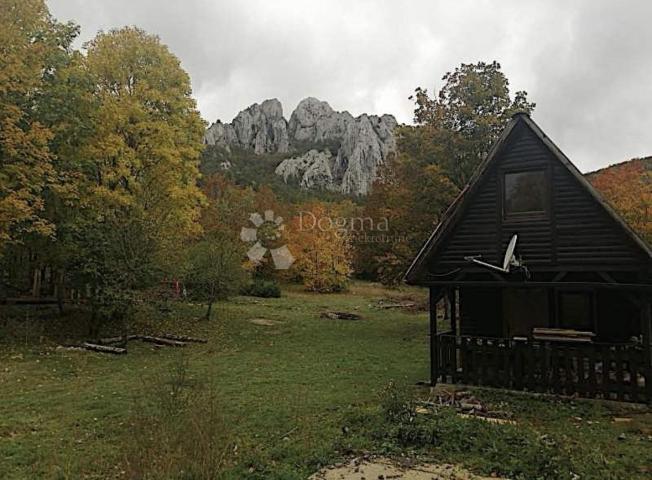 KUĆA OAZA MIRA U SRCU PARKA PRIRODE SJEVERNI VELEBIT