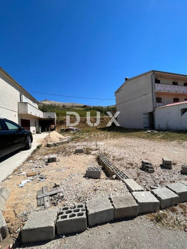 PAG ISLAND, DINJIŠKA - Building land 50m from the sea!