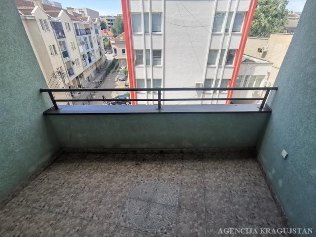 Prodaja, Stan, 109. 00m2 , Centar