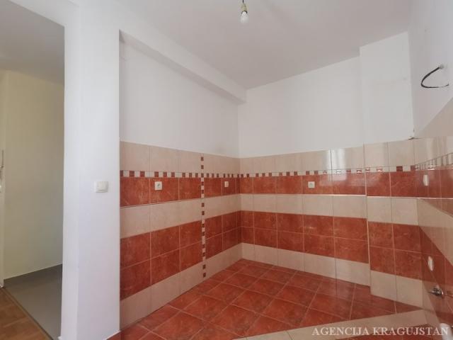 Prodaja, Stan, 109. 00m2 , Centar