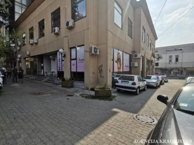 Izdavanje, Lokal, 35. 00m2 , Centar