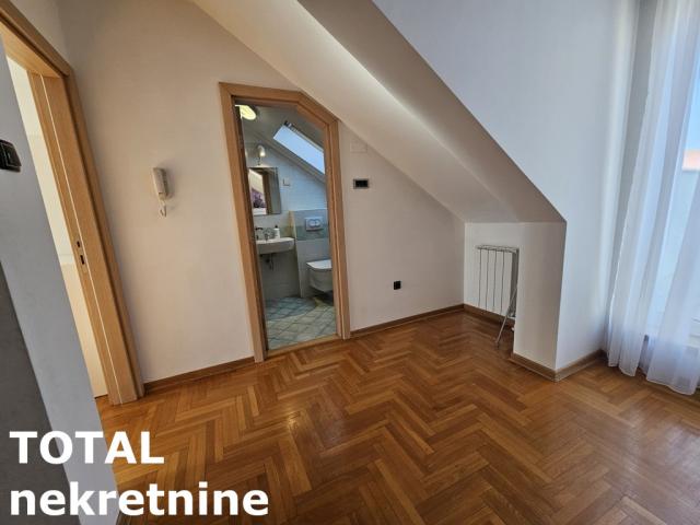 4 Četvorosoban stan NOVI SAD, 180250€