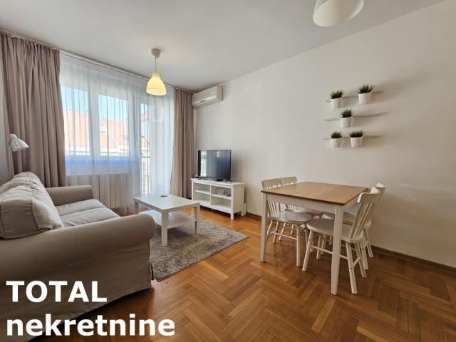 4 Četvorosoban stan NOVI SAD, 180250€