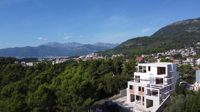 Two-Bedroom Apartment of 90 m2 for Sale in Prime Residence, Tivat