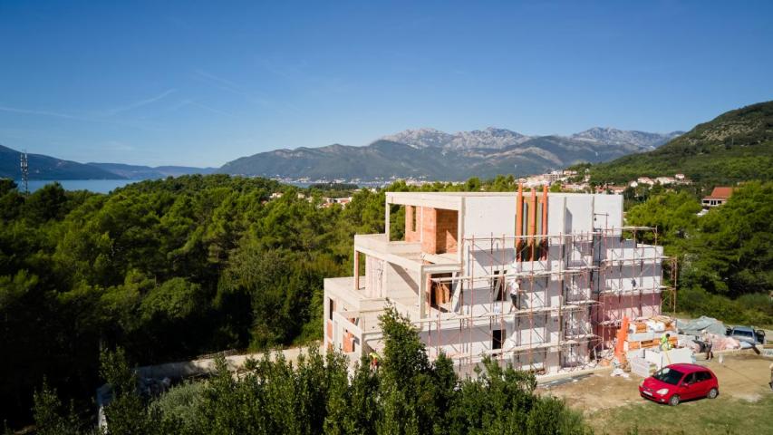 Two-Bedroom Apartment of 90 m2 for Sale in Prime Residence, Tivat