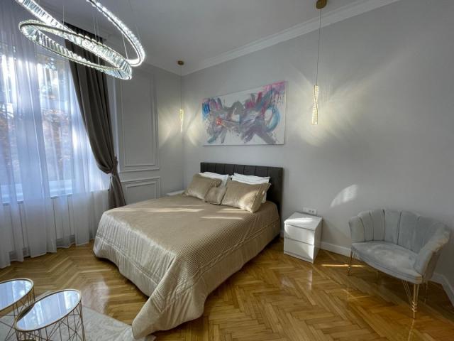 Lux furnished apartment with character