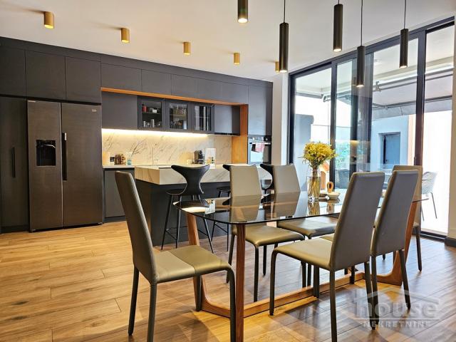 Kuća NOVI SAD, LIPOV GAJ, kv: 236, € 775000, ID: 3046363