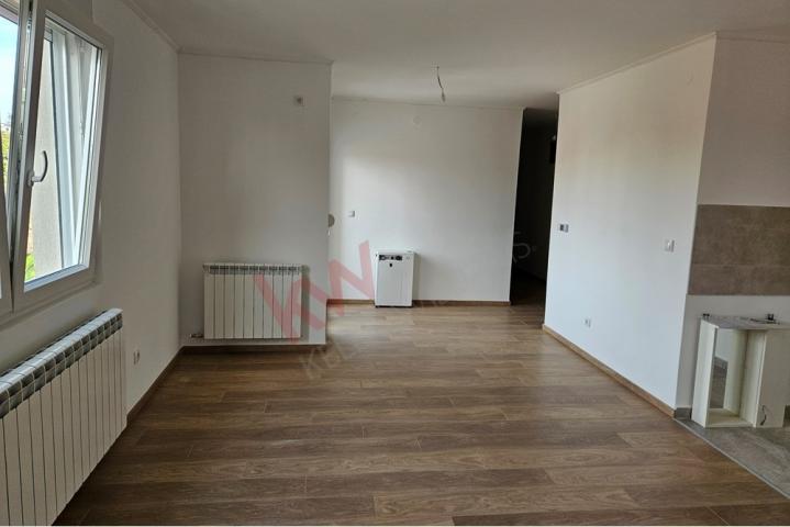 
				2, 5, Novogradnja 67, 53m2, Zemun
			