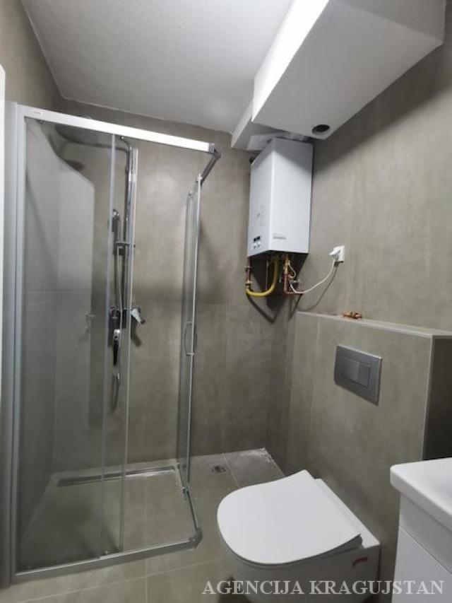 Izdavanje, Stan, 48. 00m2 , Centar