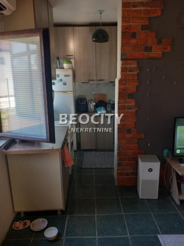 Zemun, Batajnica, Novosadska, 2. 0, 100m2, 110000EUR