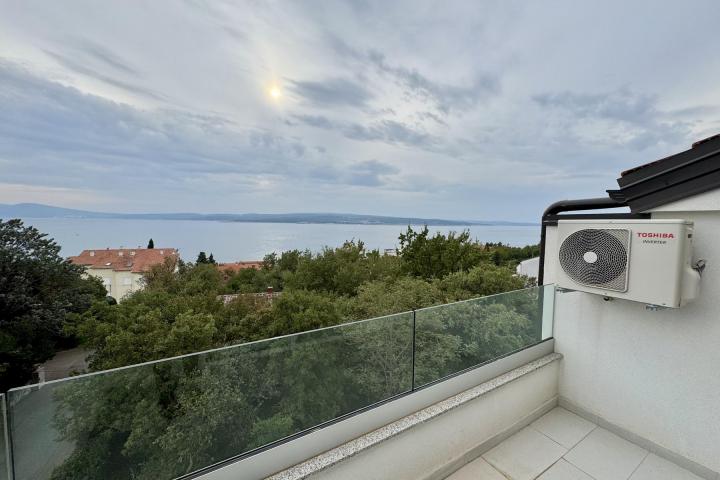 Crikvenica, novogradnja, predivan trosoban stan NKP 62, 38 m2