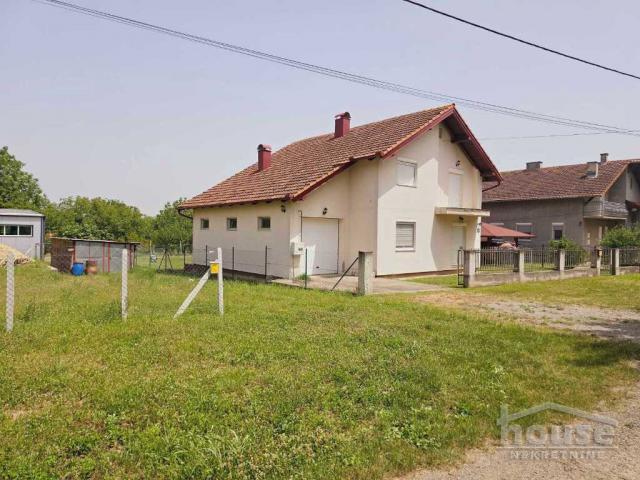 Kuća PETROVARADIN, PETROVARADIN, kv: 225, € 245000, ID: 3046268