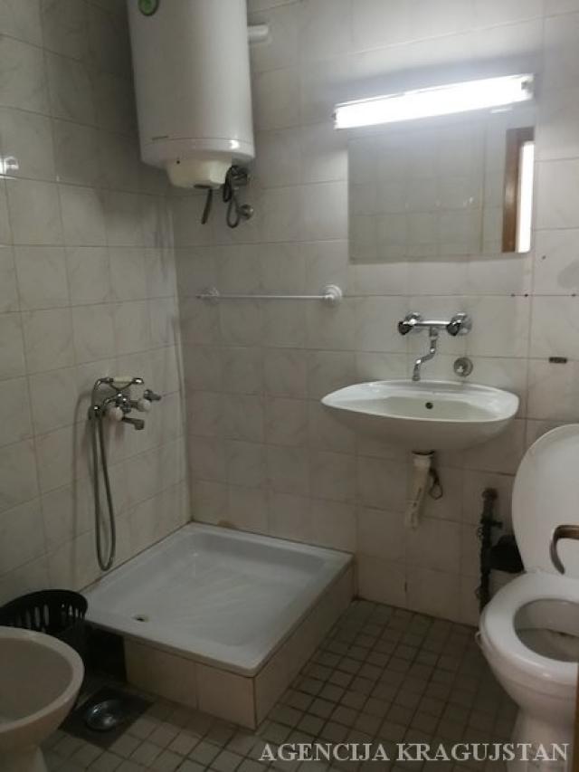 Prodaja, Lokal, 74. 00m2 , Centar