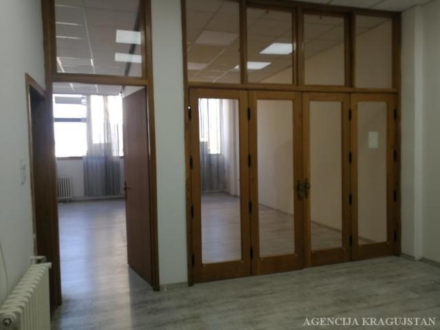 Prodaja, Lokal, 74. 00m2 , Centar