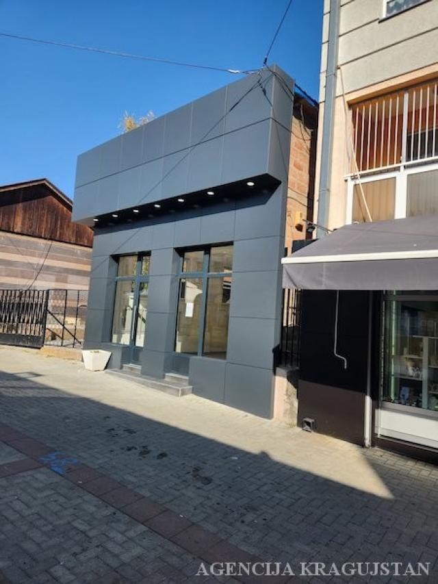 Izdavanje, Lokal, 48. 00m2 , Centar