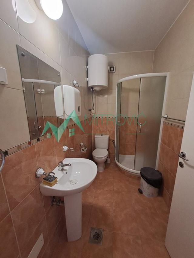 Izdavanje, Poslovni prostor, 62m2 , Bulevar Oslobođenja