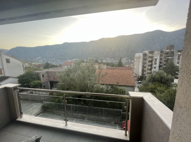 Two bedrooms apartment of 67m2 for rent in Kotor, Dobrota