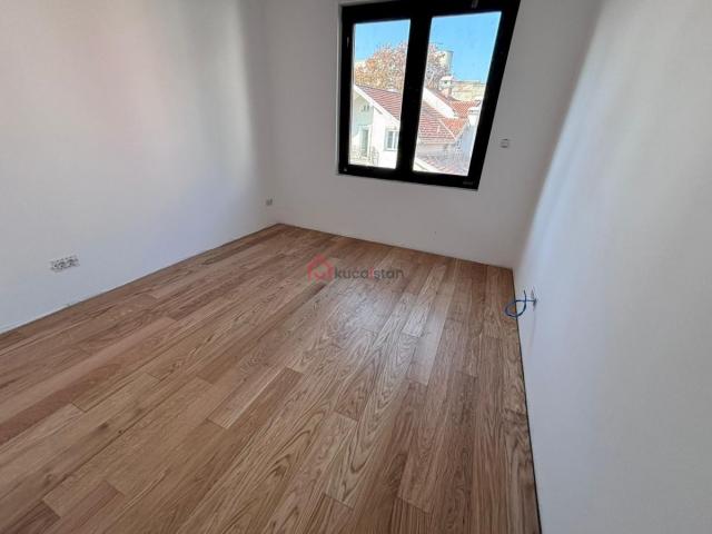 STAN: 50m2 + 30m2 dvorište, Autokomanda, Beograd