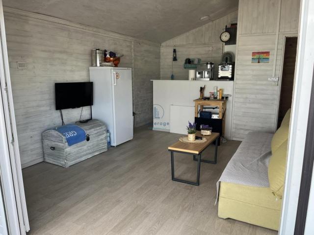 Splav, Surčin na Savi, 130 m2