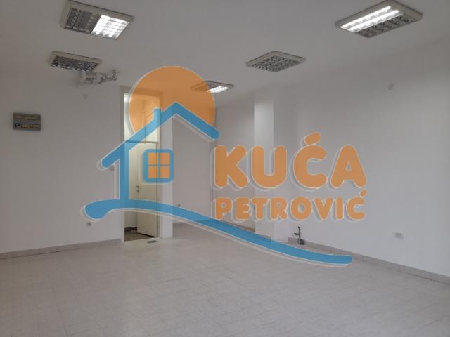 Izdaje se lokal, 7. jula, 39m2, 300e