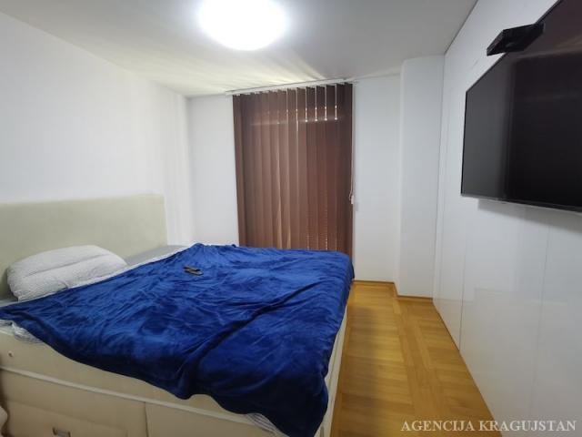 Prodaja, Stan, 116. 00m2 , Centar