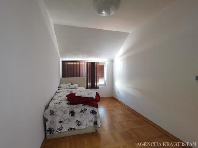 Prodaja, Stan, 116. 00m2 , Centar