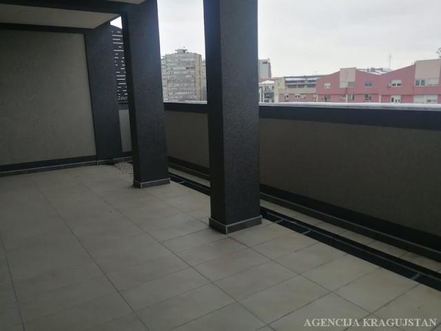 Prodaja, Stan, 170. 00m2 , Kragujevac