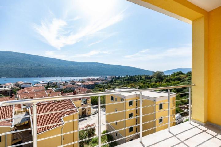 Two-room apartment of 69m2 near Porto Novi