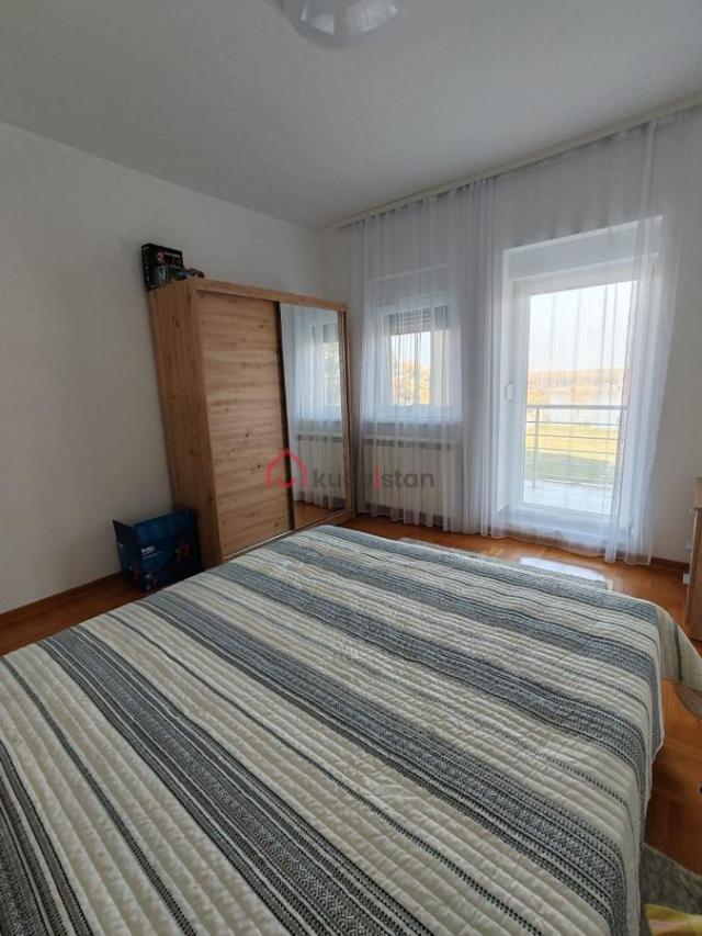 New. Lux. Beautiful Danube Riverview & Parking