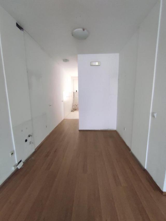 Poslovna zgrada - 500m2 - Centar