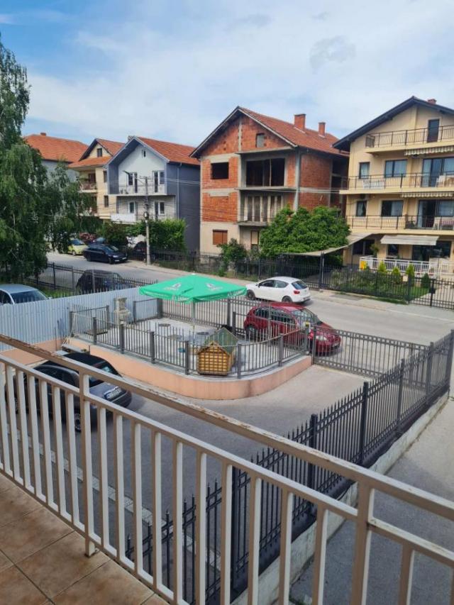 Stambeno - poslovni objekat - PLAC 362 m2