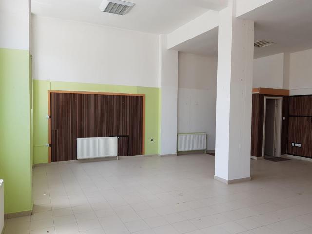 Lokal na prodaju 70m2 + (50m2)