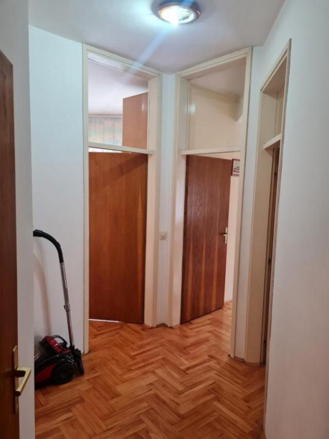 Stambeno - poslovni objekat - PLAC 362 m2