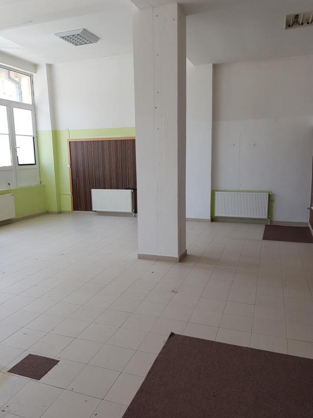 Lokal na prodaju 70m2 + (50m2)