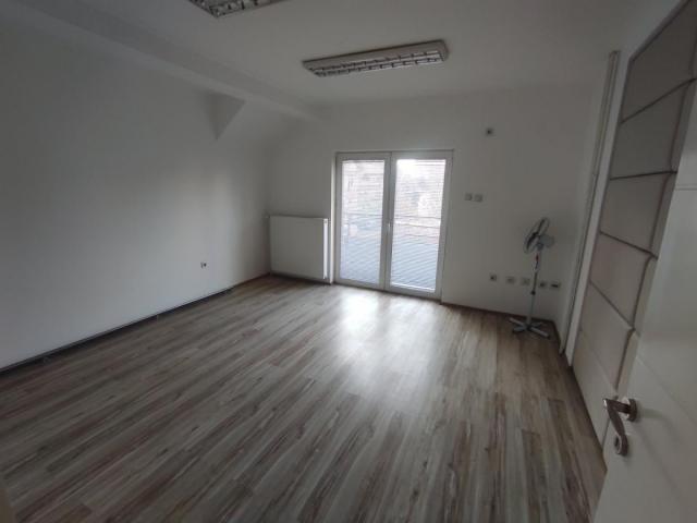 Poslovna zgrada 420m2