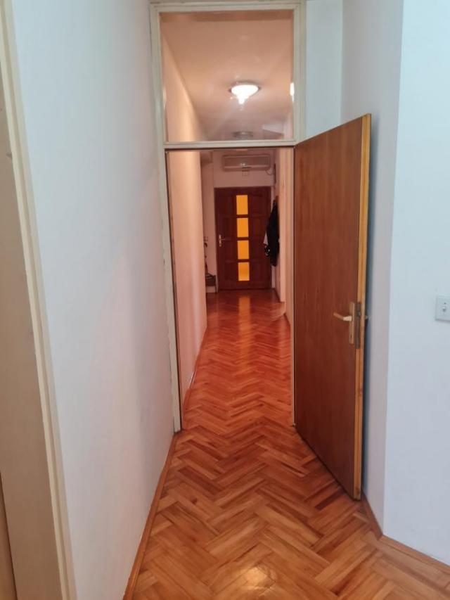 Stambeno - poslovni objekat - PLAC 362 m2