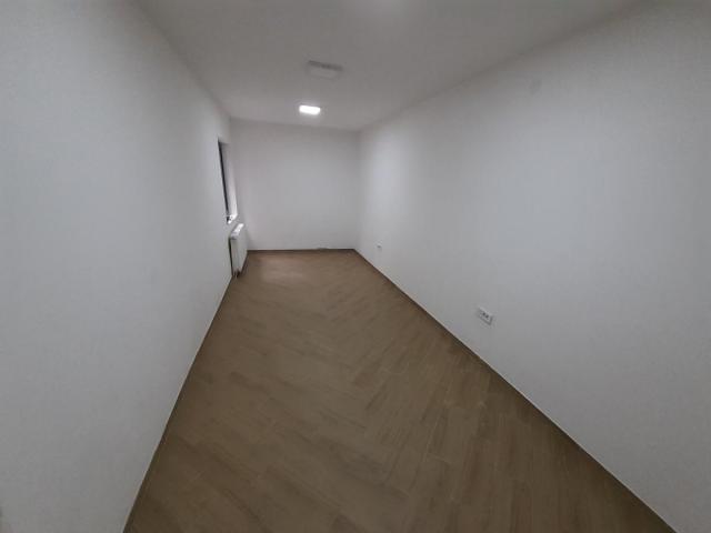 Poslovni prostor - 305m2 - Centar