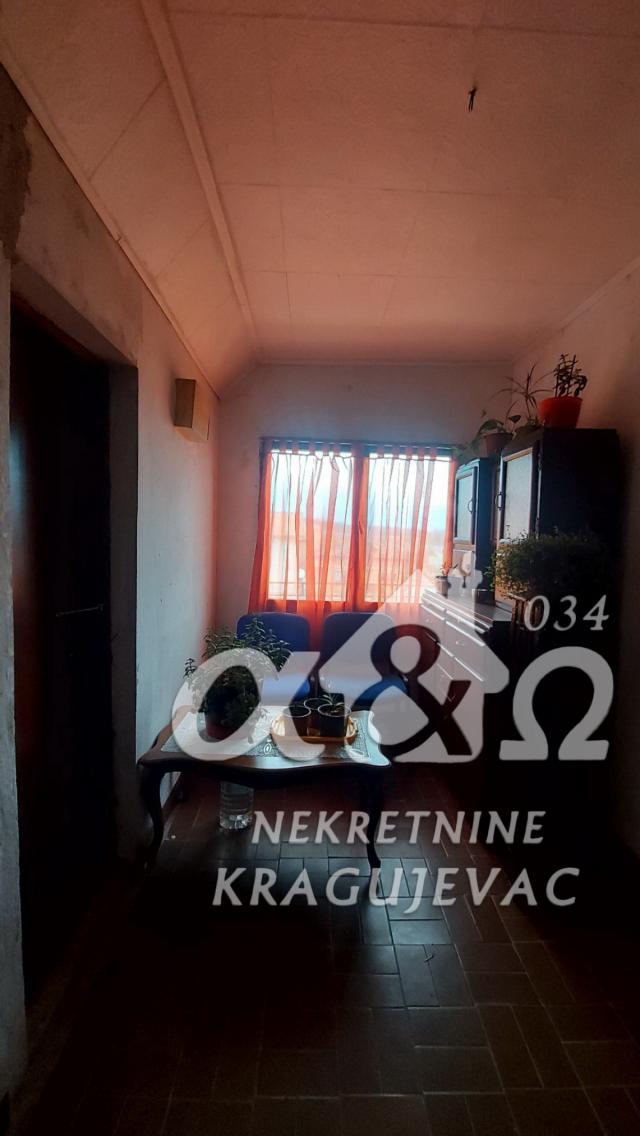 Kuća u Opornici 171m2 na 12ari placa 