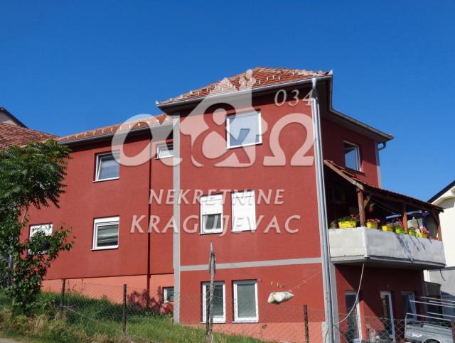 Kuća novije gradnje 270m2 u Sušici