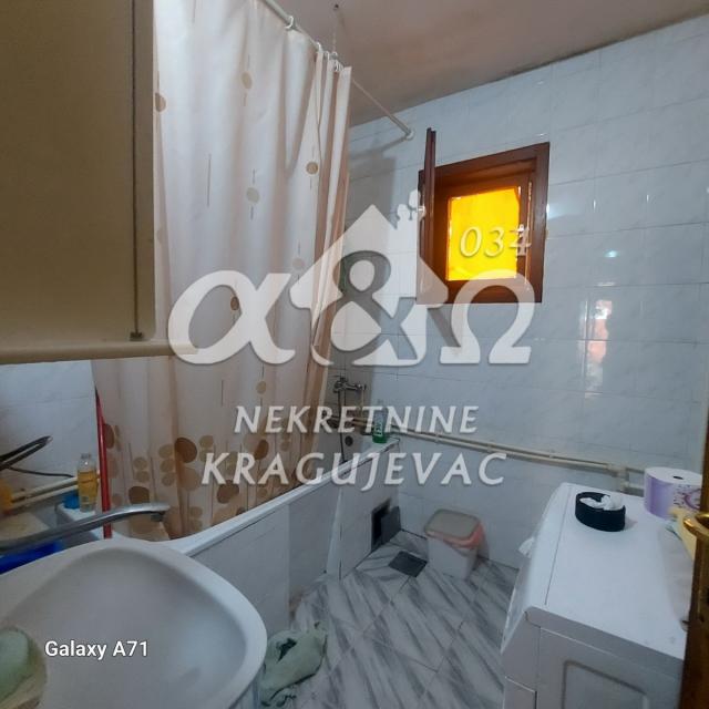 Kuća od 220m2 5, 54a na Deninom brdu