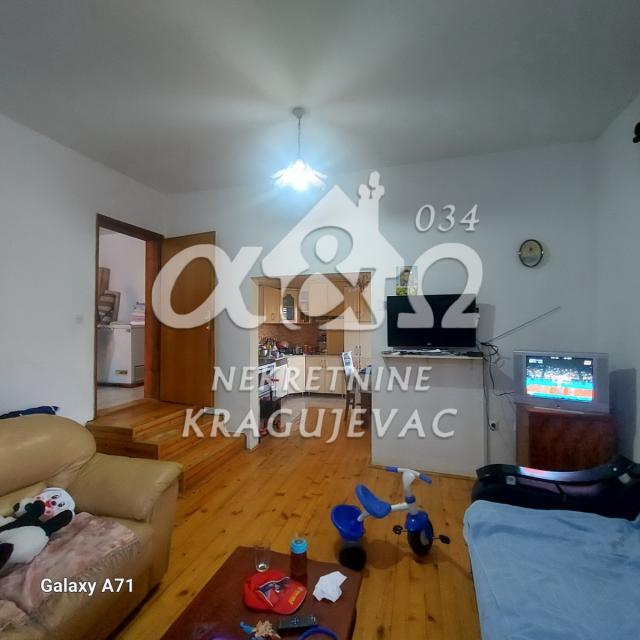 Kuća od 220m2 5, 54a na Deninom brdu