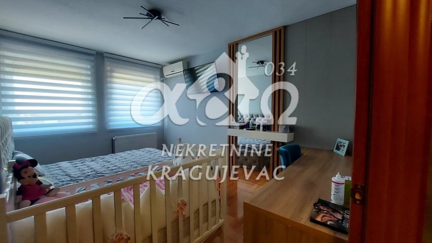 Luxuzno opremljen četvorosoban duplex u Centru sa 2 garažna mesta