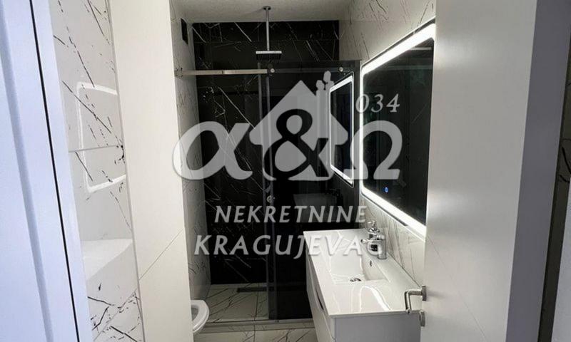 Luxuzno opremljen četvorosoban duplex u Centru sa 2 garažna mesta