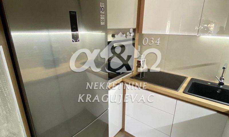 Luxuzno opremljen četvorosoban duplex u Centru sa 2 garažna mesta