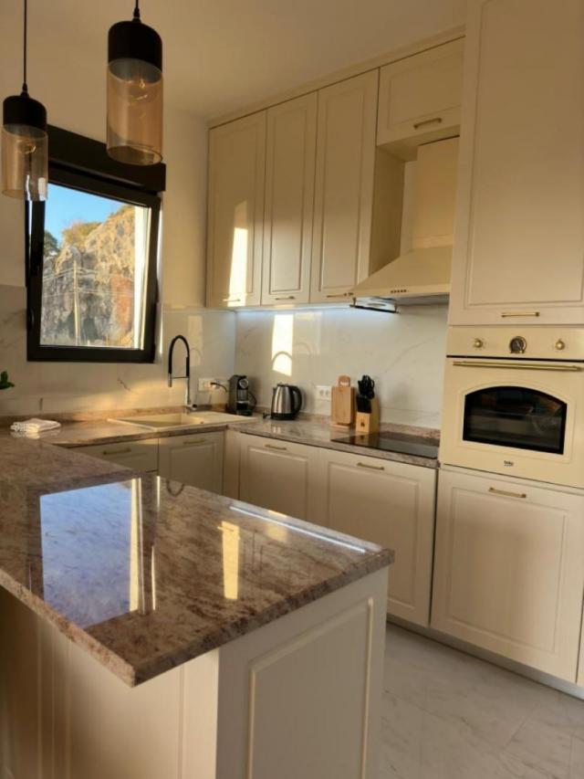 Prodaja, Stan, 71m2 , Tivat